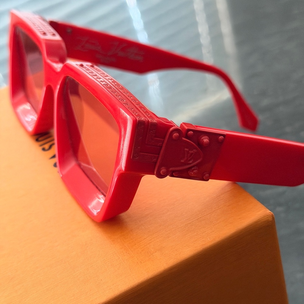 Louis Vuitton millionaires full Red Sunglasses E